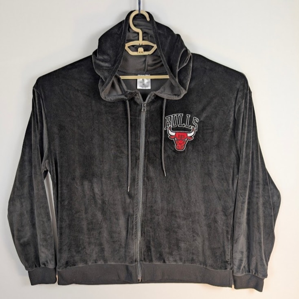 Chicago Bulls‎ Hoodie Women XL 44" Black Velour Zip Up Jacket Soft Cozy EUC